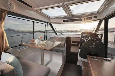 Alicante: A two-hour boat ride with a drink