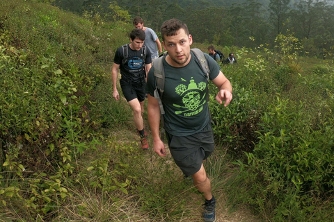 Knuckles Mountain Watervallen Luipaardpad Trek vanuit Kandy