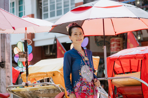 George Town: Baba & Nyonya Costume Rental with Photoshoot