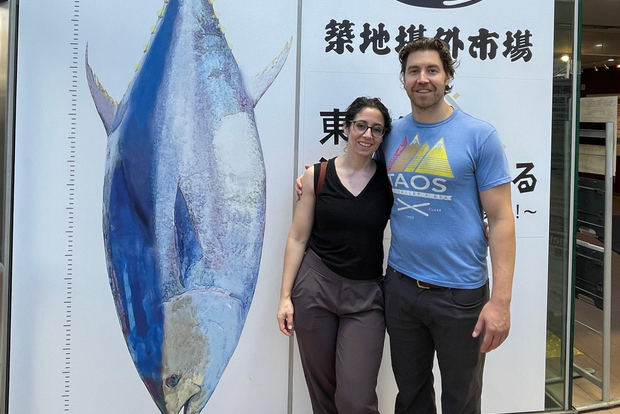 Tsukiji-Fischmarkt + Mittagessen + Asakusa-Tee + Akiba Maid Cafe Tour