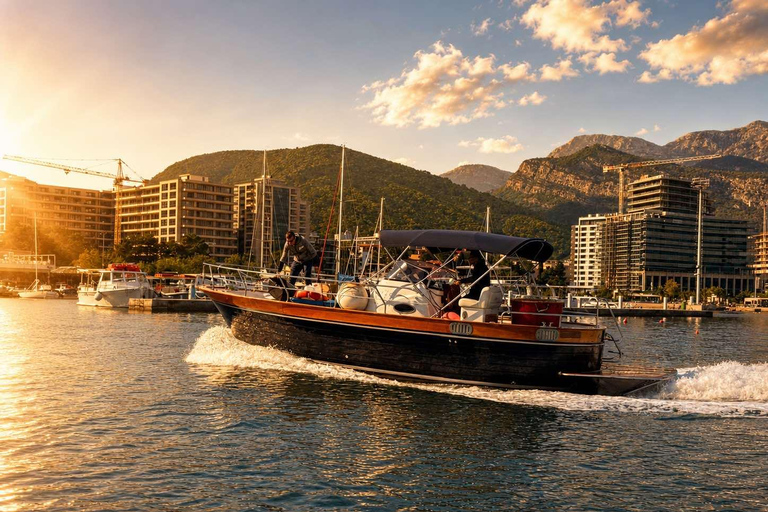Budva Luxury Private Boat Tour with Snorkeling and SUP Budva: Private Traditional Boat Tour with Snorkeling and SUP