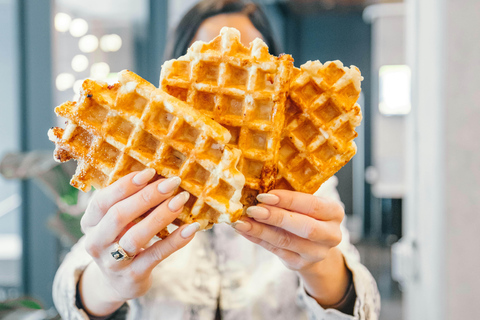 Brujas: Tour a pie en grupo de comida tradicional