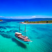 Split: 3 Island & Blue Lagoon Cruise with Lunch & Drinks