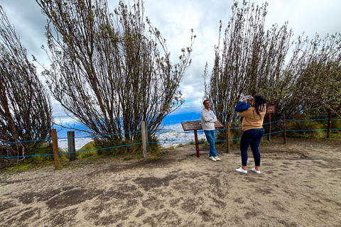 FullDay Quito: Middle of the World, Cable Car, Old Town