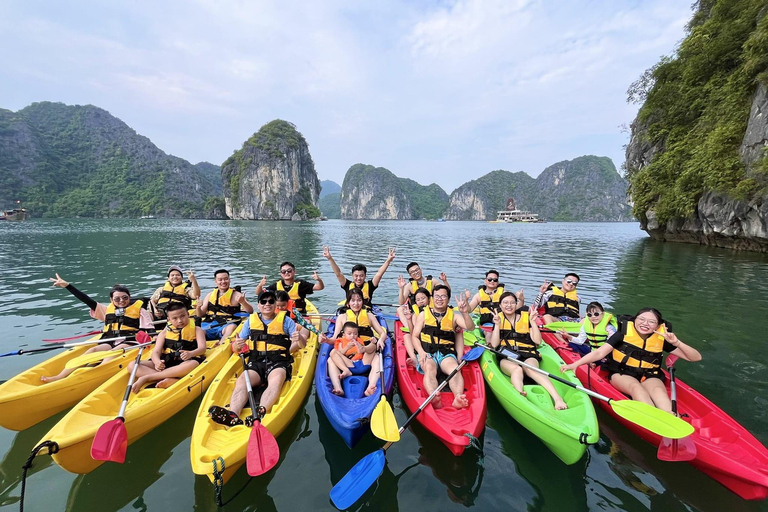 Hanoi: Crociera nella baia di Halong e Lan Ha con trasferimento in limousine