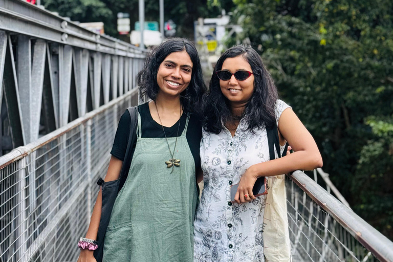 Kandy: Guided City Tour/Temple of the Tooth & Tea Factory