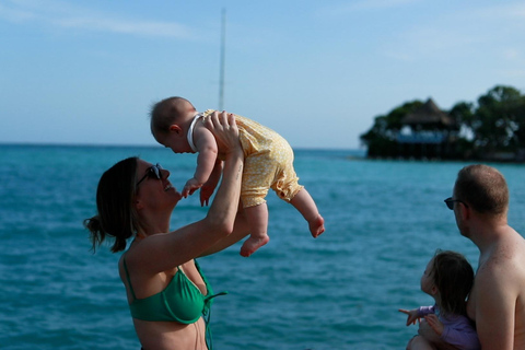 Isole Rosario: Daypass con trasporto e pranzo inclusi.