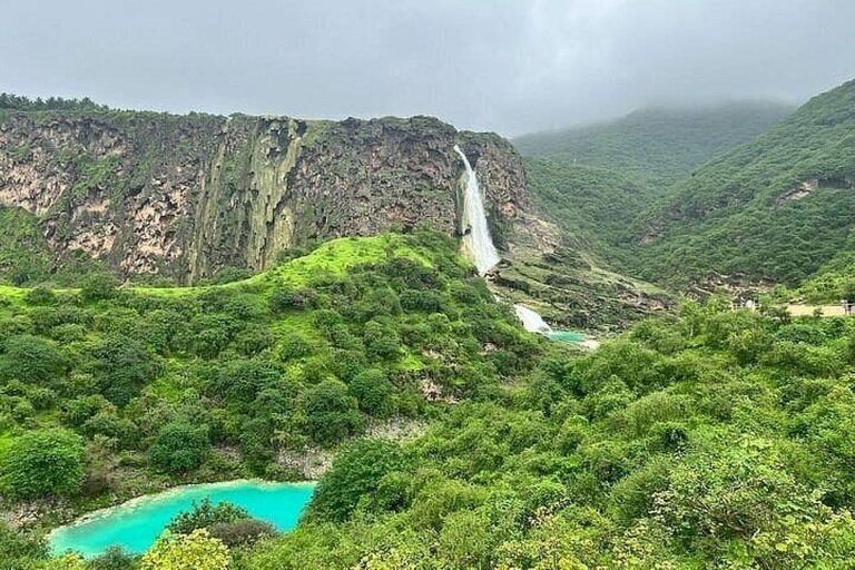 Salalah: 5-Day Journey Through Mountains, Desert & Sea