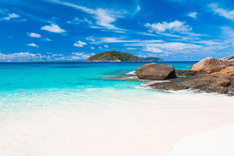 Depuis Khao Lak : Excursion d&#039;une journée aux îles Similan avec plongée en apnéeKhao Lak : Excursion d&#039;une journée aux îles Similan avec plongée en apnée le matin