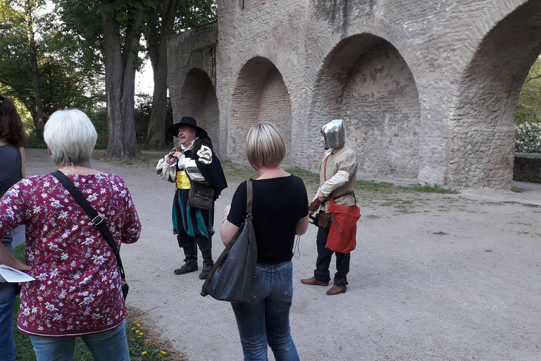 Spire : Visite nocturne en groupe avec le veilleur de nuitSpire : Visite de groupe avec le veilleur de nuit