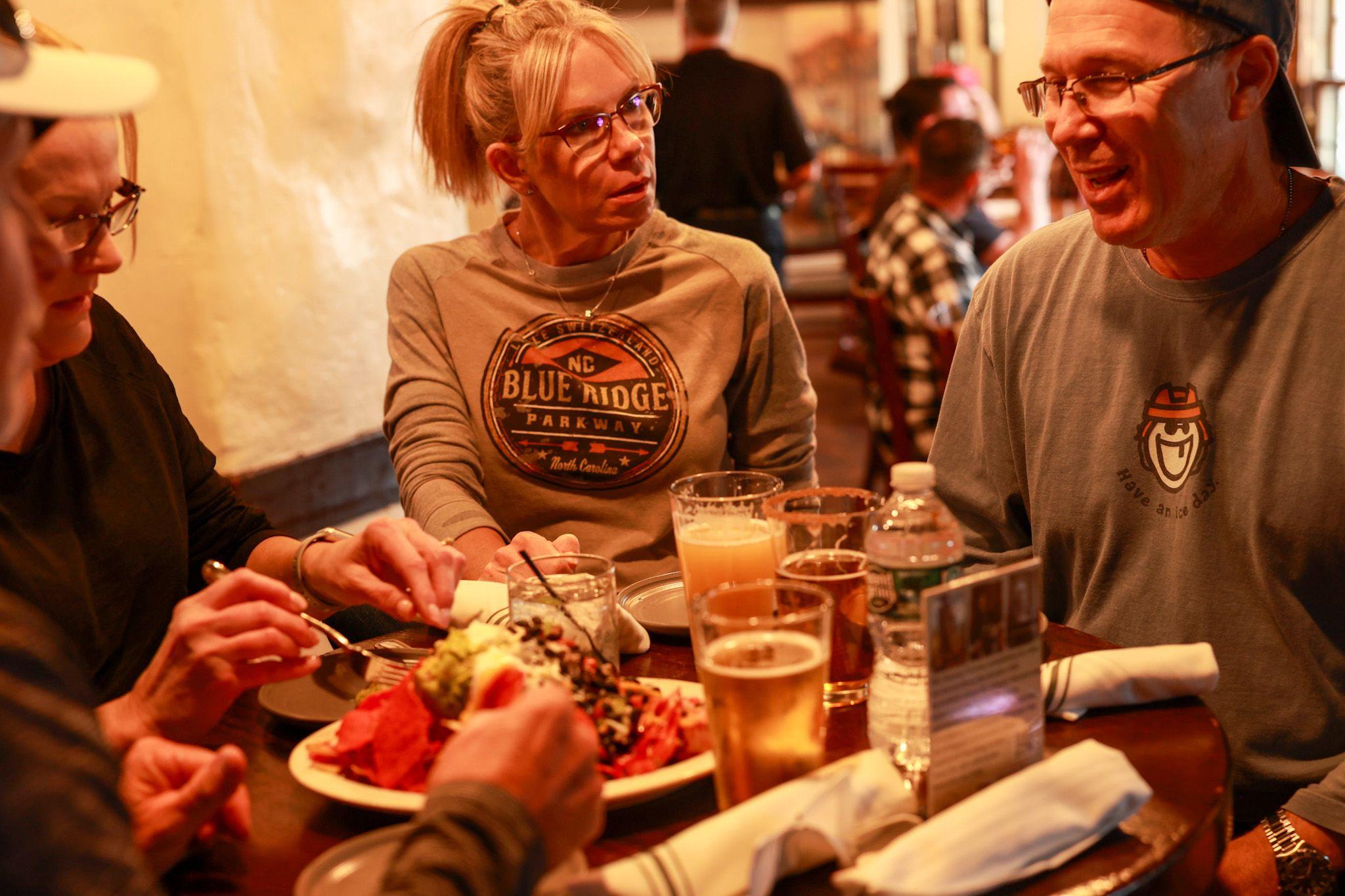 Boston: Historic Pubs Walking & Ferry, Food & Drink Tour