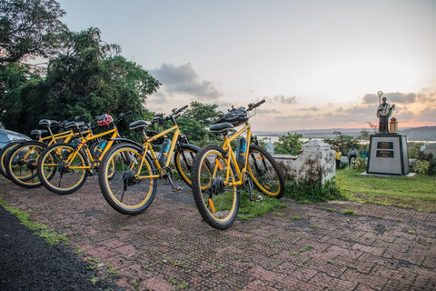 Goa: Passeio de E-Bike por Old Goa e Divar Island com lanches