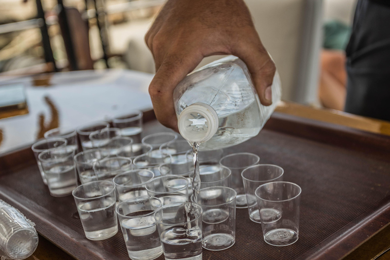 Chania: Luxury Gulet Cruise to Balos & Gramvousa with Lunch