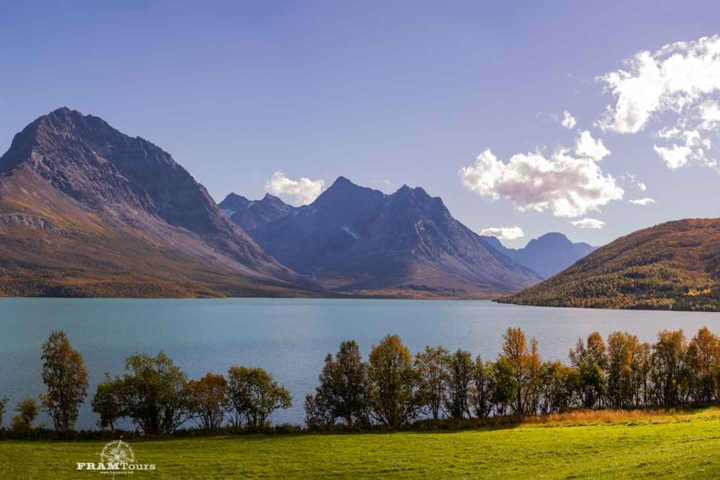 Tromsø: Authentic Lyngen Alps expedition with scenic lunch