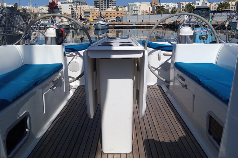 Malta: Private Sailing Cruise Malta: Private Sailing Cruise with Wind Magic Charters