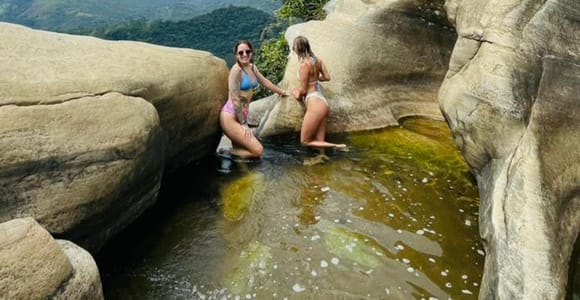 Ella: Diyaluma Waterfalls & Buduruwagala Temple Day Tour