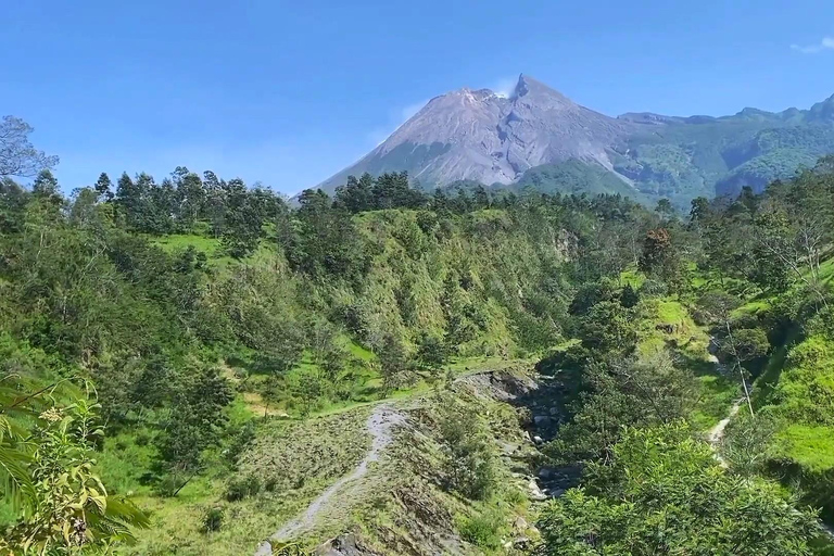 Yogyakarta: Kalitalang-Merapi Hike & Prambanan Tour