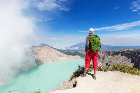 From Bali: Ijen Sunrise Tour & Breakfast at Local Restaurant