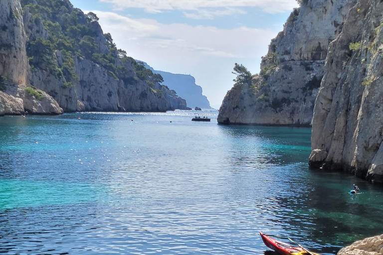 Cassis: Day of Sea Kayaking in the Calanques National Park Cassis: Sea kayaking day in the Calanques National Park