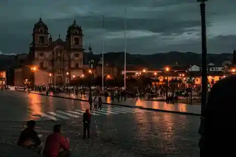 From Cusco: Night tour Private by the historical center