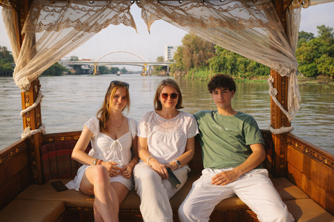Ayutthaya: Private River Temple Cruise with Photographer