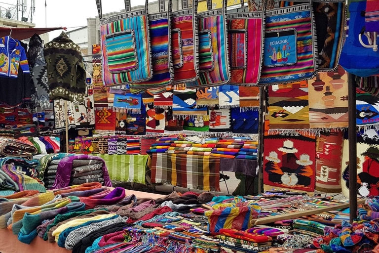 Mercado de Otavalo y Excursión al Bosque Nublado de Mindo 3-días 2-nochesMercado de Otavalo y Bosque Nublado de Mindo Grupo reducido