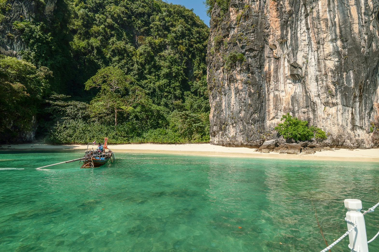 Krabi: Hong Island Longtail Boat, Pickup, Snorkeling & Lunch