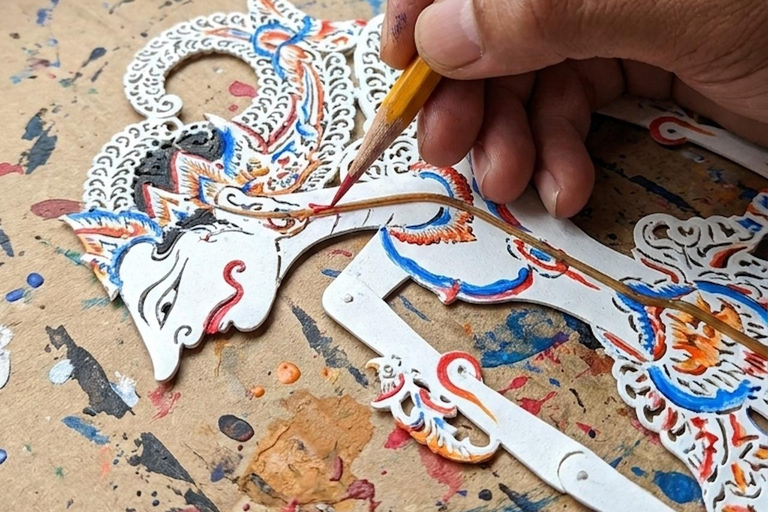Yogyakarta: Wayang Show, Carving, and Painting Experience