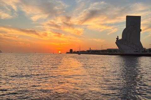 Sunset aboard a sailboat in Lisbon! Sunset aboard a sailing boat in Lisbon!