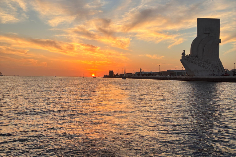 Sunset aboard a sailboat in Lisbon! Sunset aboard a sailing boat in Lisbon!