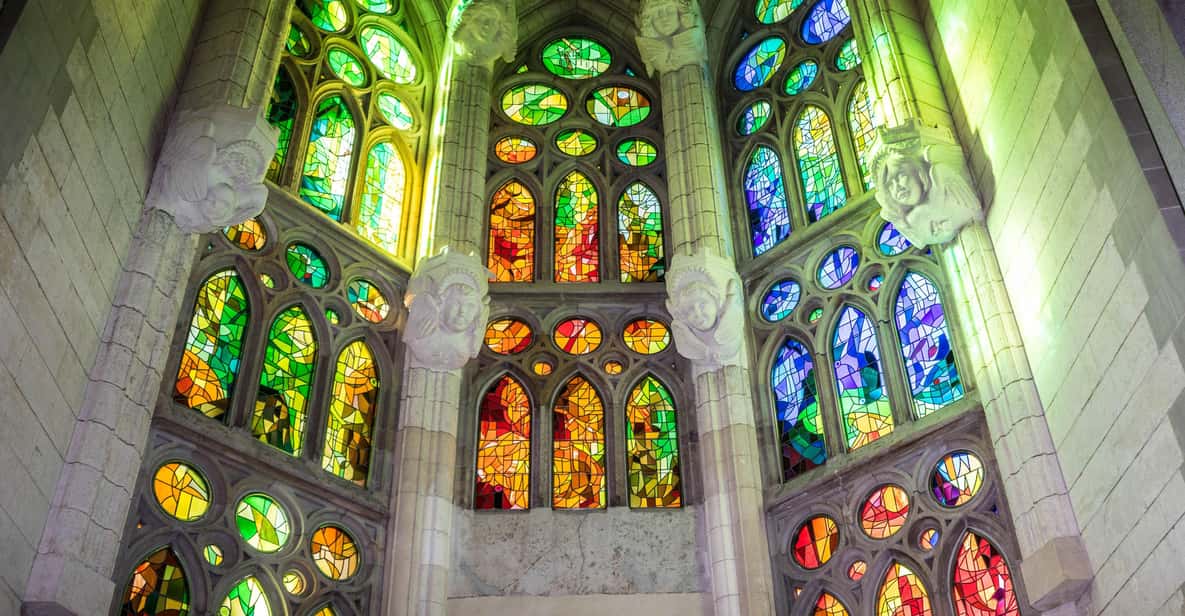 Afbeelding 11 van Barcelona: Sagrada Familia Fast Track Rondleiding