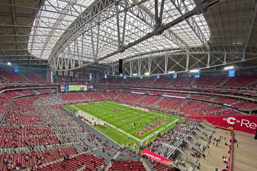 Arizona Cardinals Football Spiel im State Farm Stadium. Foto: GetYourGuide