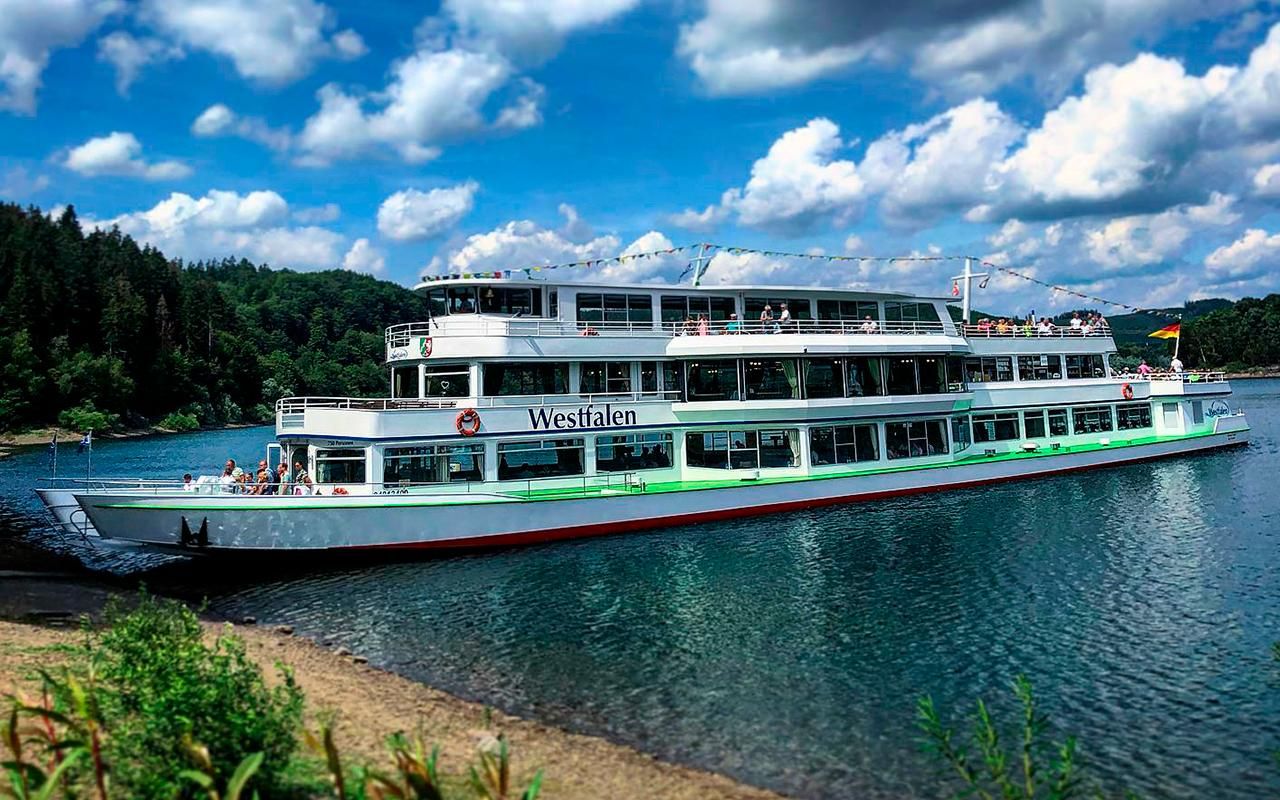 Biggesee: XXL Bootsfahrt mit All-Inclusive-Brunch-Buffet