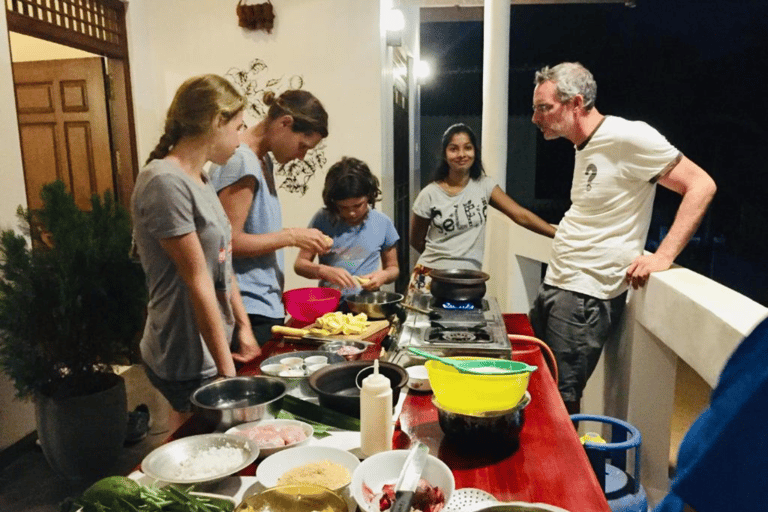 阿努拉德普勒：当地市场探访与草药米工坊体验