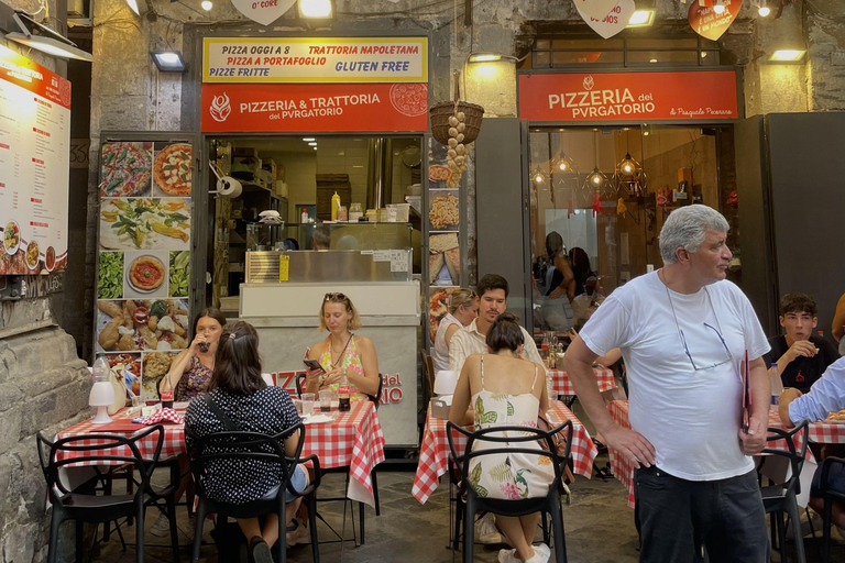 Naples: visite gastronomique secrète avec un guide localVisite de groupe partagée