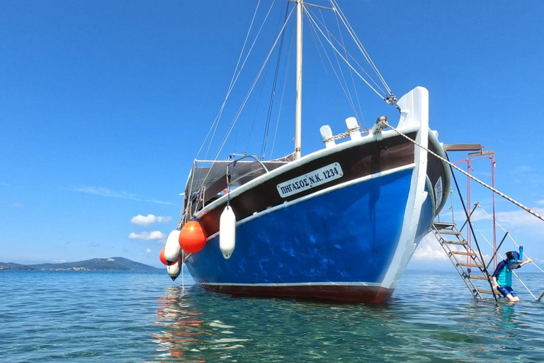 Desde Lefkimmi: Excursión en barco a Sivota y la Laguna AzulExcursiones en barco a Sivota, Laguna Azul (desde Lefkimmi - Kavos)