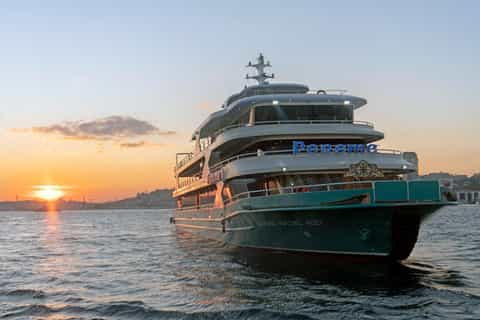 2026年ベシクタシュ、イスタンブールの水上タクシーとフェリーの