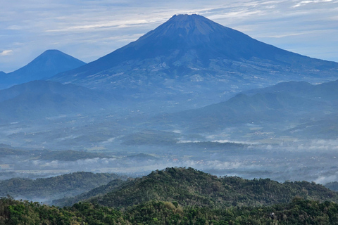 From Yogyakarta: Tumpeng Menoreh Skyline Sunrise