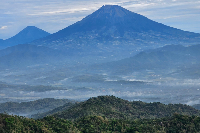 From Yogyakarta: Tumpeng Menoreh Skyline Sunrise