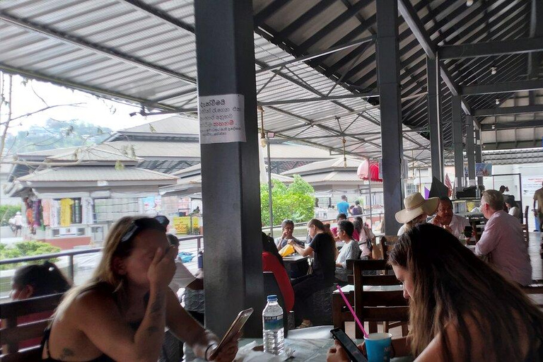 Kandy Food Tour & Spice Trail with Transfers Kandy: Traditional Food Tour & Spice Trail with Transfers