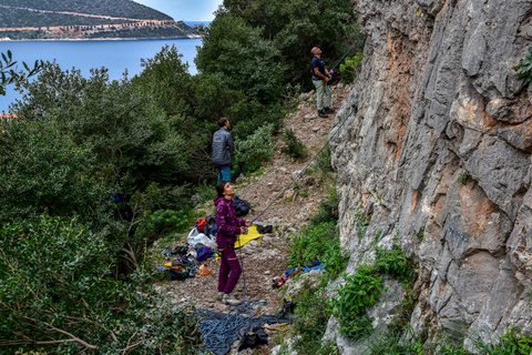 Kyparissi: coaching e tecnica di arrampicata sulle stalattitiKyparissi: Allenamento e tecnica di arrampicata su stalattiti