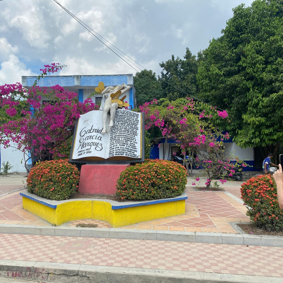 Colagem de mídia