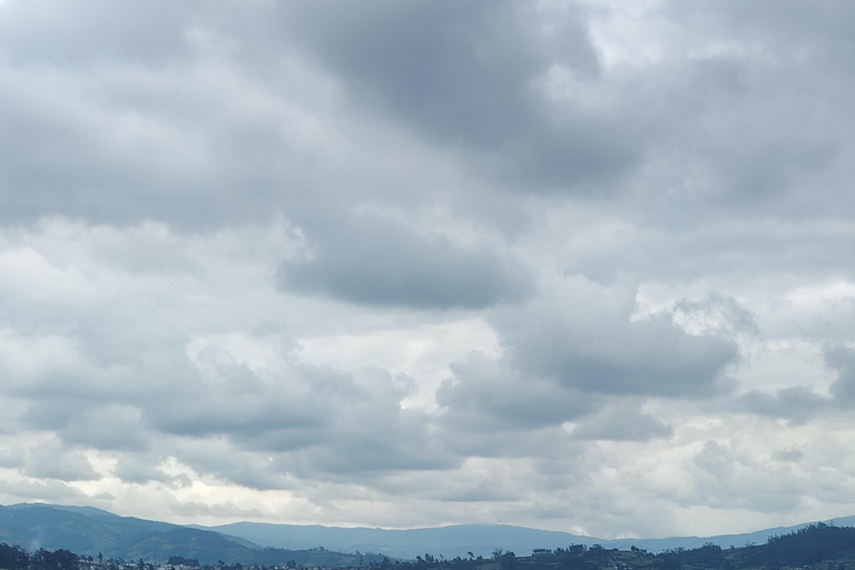 Quito: Baños de Agua Santa, Cotopaxi, Yambo Lagoon Tour, 2 days 1 night