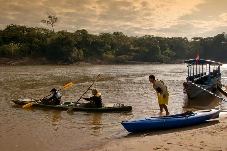 Puerto Maldonado: Avventura in kayak sul fiume Tambopata