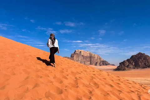 Wadi Rum: 4x4 Full day Tour with Bedouin Guide and Sunset