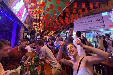 Da Nang: Nightlife Tour & Pub Crawl with Rooftop Bar & Clubs Da Nang: Guided Nightlife Tour with Rooftop, Club, Bar Visit