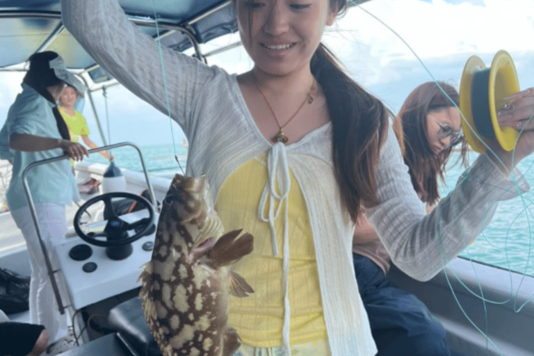 Langkawi: Kilim Geoforest Mangrove Tour with Fishing Trip Mangrove tour & Fishing 1-9 person