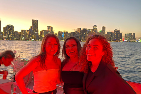 Miami Sunset Boat Tour: Celebrity Mansions & Skyline