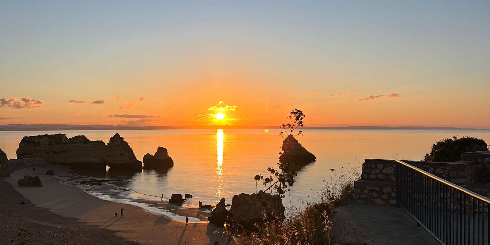 Lagos: Sunrise SUP Tour Ponta da Piedade Caves