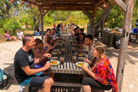 Mauritius: Flat Island Catamaran & Exclusive Beach BBQ